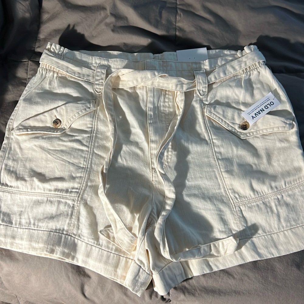 Women’s medium Oldnavy shorts